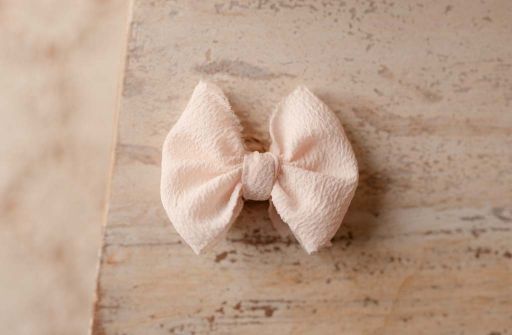 Pale Peach Bow