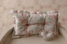 Load image into Gallery viewer, Pillow &amp; Micro Heart Sets
