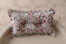 Load image into Gallery viewer, Raspberry Floral  Pillow
