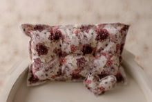 Load image into Gallery viewer, Pillow &amp; Micro Heart Sets

