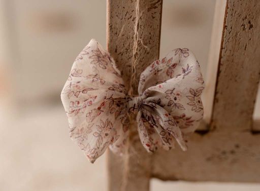 Sweet Pea bow on a non-slip clip by Olive & Lace