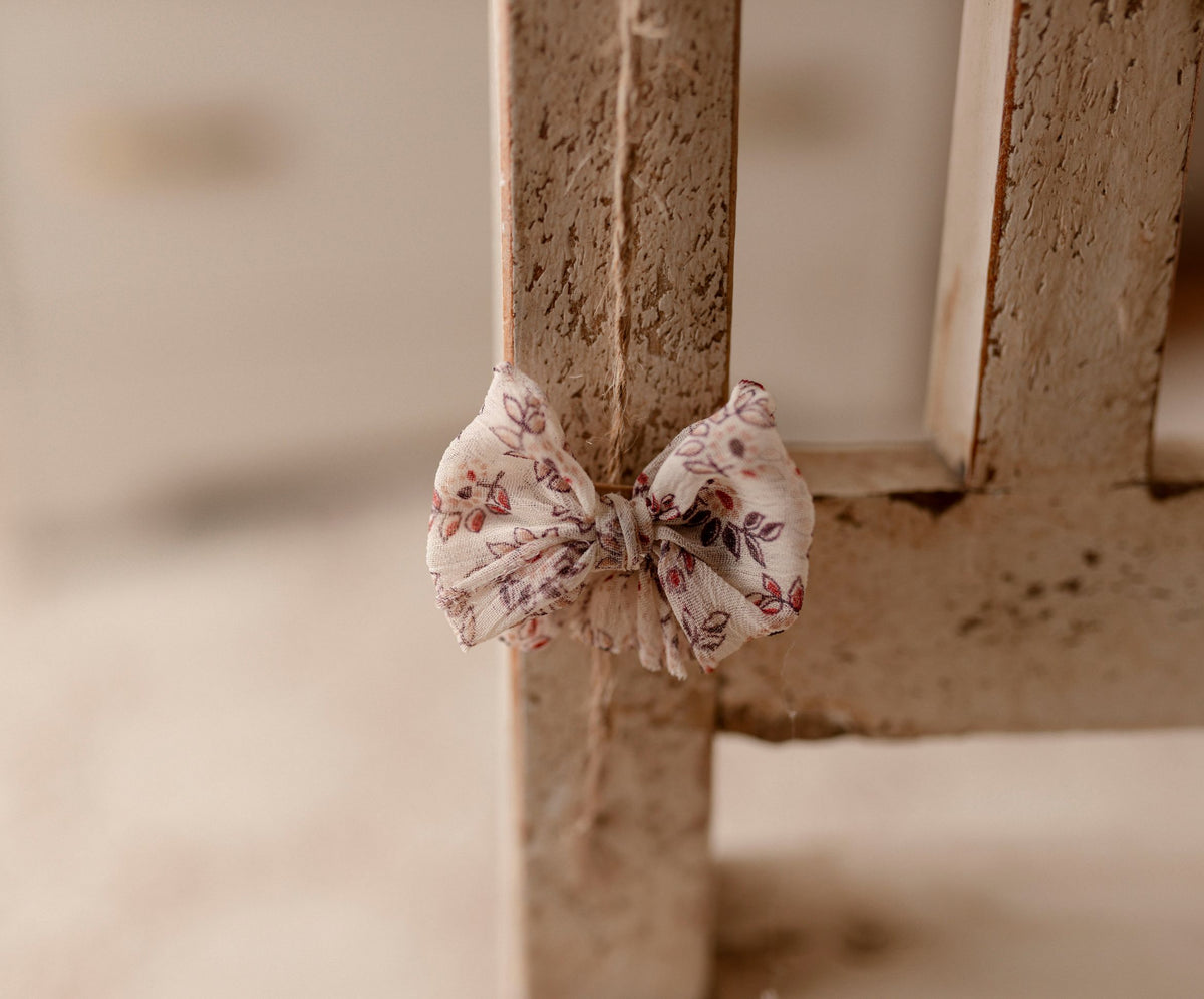 Sweet Pea 2 inch bow clip by Olive & Lace